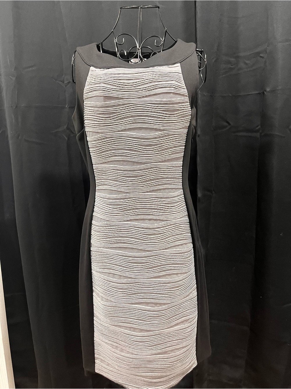 Calvin Klein Gray Textured Front Sheath Dress with Black Side Panels
